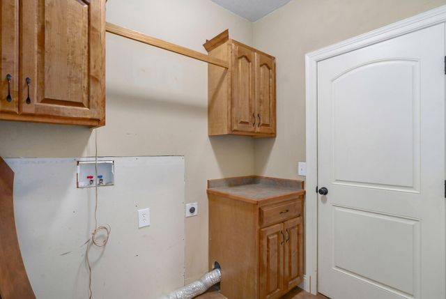 1083 E Daisy Falls Drive, Nixa, MO 65714