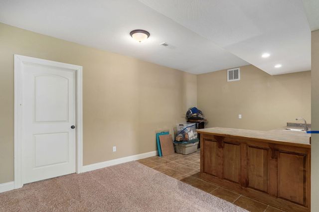 1083 E Daisy Falls Drive, Nixa, MO 65714