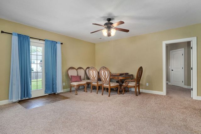 1083 E Daisy Falls Drive, Nixa, MO 65714