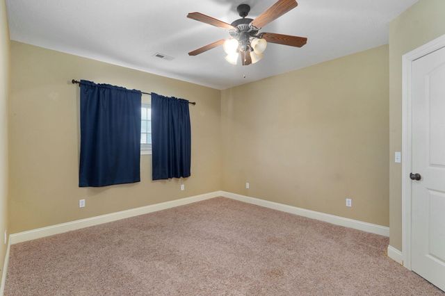 1083 E Daisy Falls Drive, Nixa, MO 65714