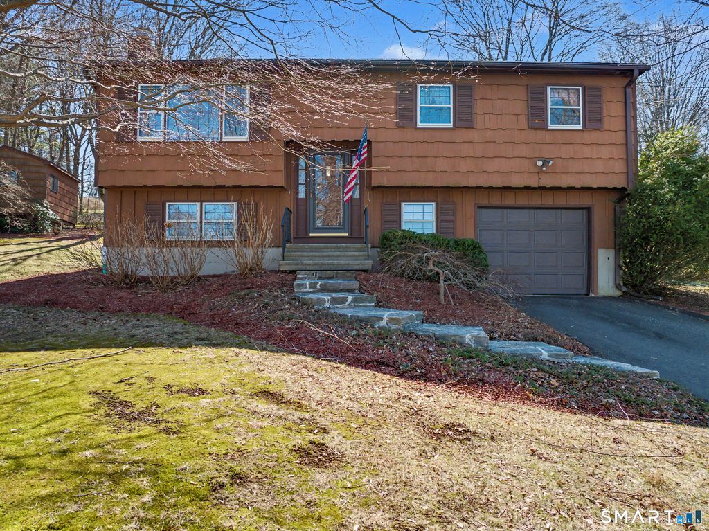 95 Hoyts Hill, Bethel, CT 06801