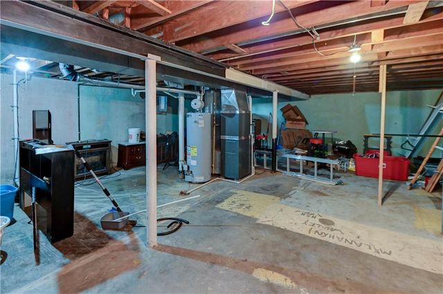 16607 E 2nd N Street, Independence, MO 64056