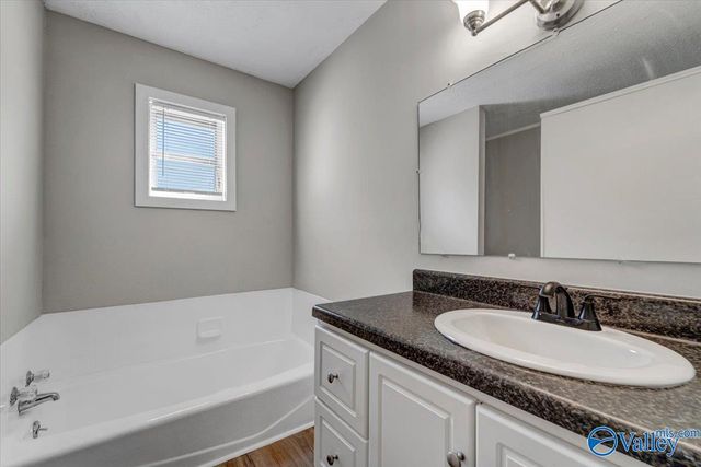 1710 Madison Street SW, Hartselle, AL 35640