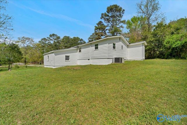 1710 Madison Street SW, Hartselle, AL 35640