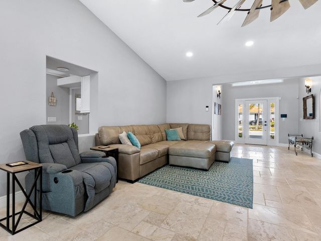 221 LYCHEE ROAD, Nokomis, FL 34275