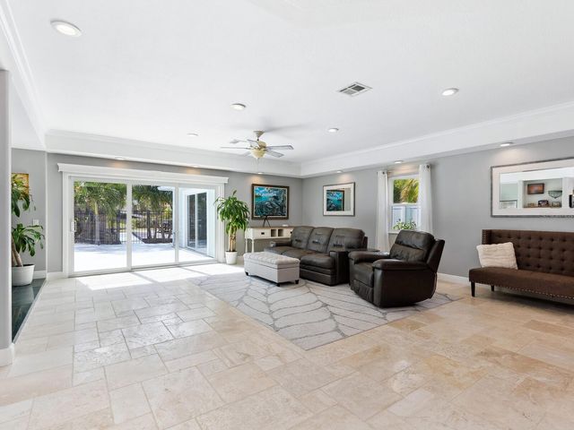 221 LYCHEE ROAD, Nokomis, FL 34275