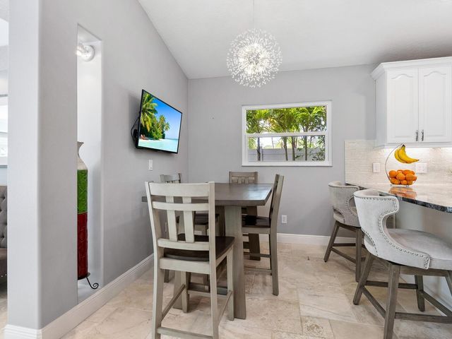 221 LYCHEE ROAD, Nokomis, FL 34275