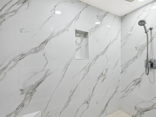 221 LYCHEE ROAD, Nokomis, FL 34275