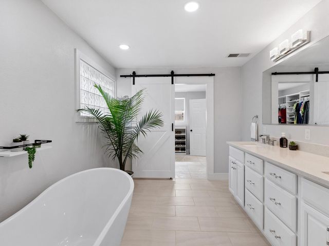 221 LYCHEE ROAD, Nokomis, FL 34275