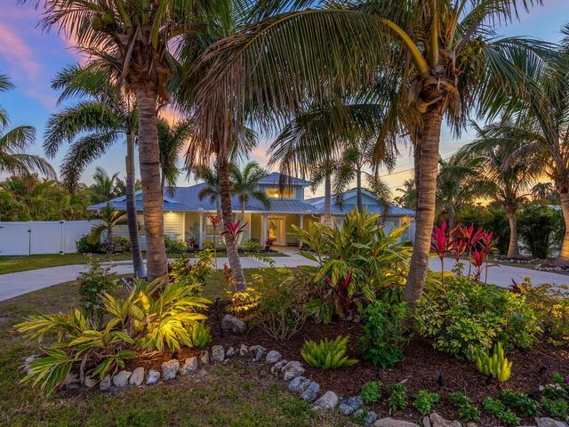 221 LYCHEE ROAD, Nokomis, FL 34275