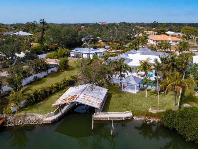 221 LYCHEE ROAD, Nokomis, FL 34275