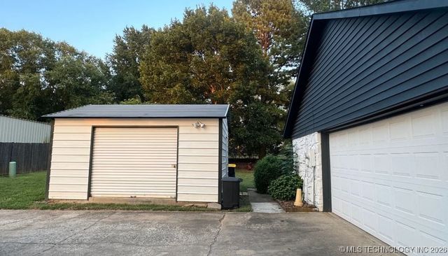 15623 S 297th East Street, Coweta, OK 74429