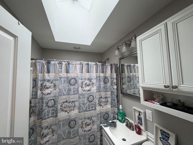 1403 N 15TH ST, Harrisburg, PA 17103