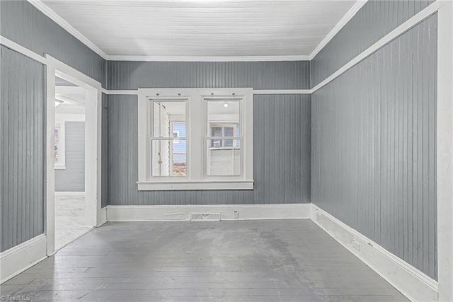 1206 E 21St Street, Winston-salem, NC 27105