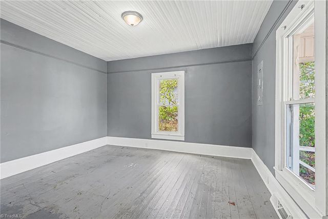 1206 E 21St Street, Winston-salem, NC 27105