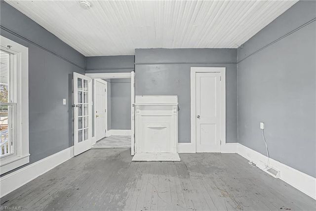 1206 E 21St Street, Winston-salem, NC 27105