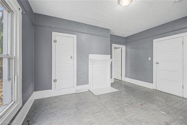 1206 E 21St Street, Winston-salem, NC 27105