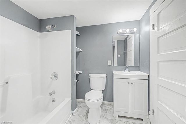 1206 E 21St Street, Winston-salem, NC 27105