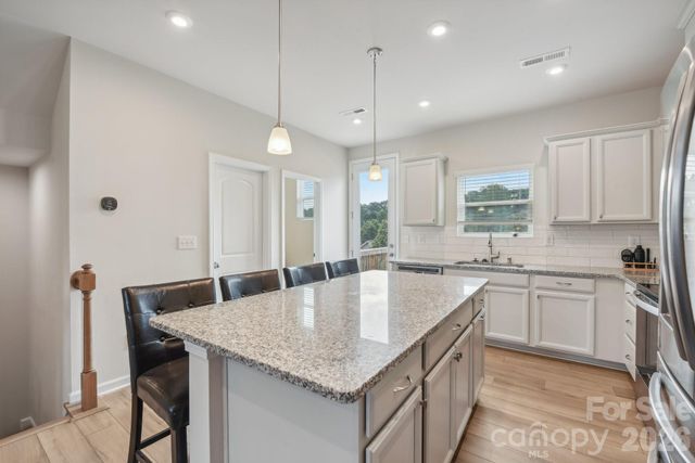 1134 Keydet Drive, Charlotte, NC 28216