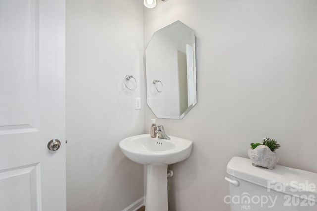 1134 Keydet Drive, Charlotte, NC 28216