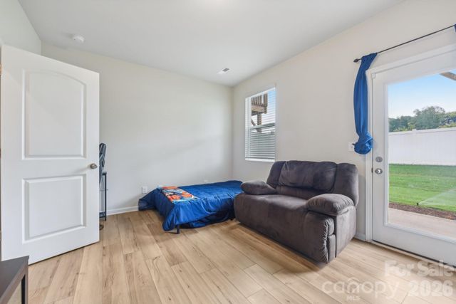 1134 Keydet Drive, Charlotte, NC 28216