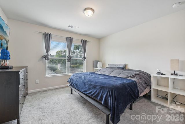 1134 Keydet Drive, Charlotte, NC 28216