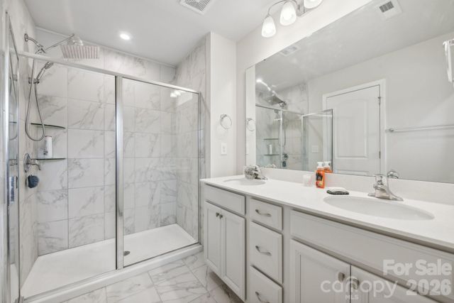 1134 Keydet Drive, Charlotte, NC 28216