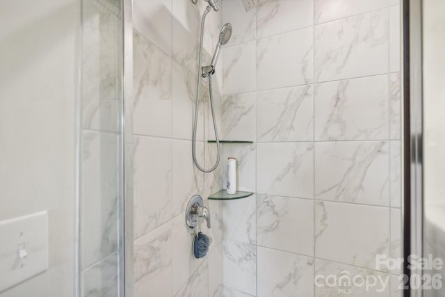 1134 Keydet Drive, Charlotte, NC 28216