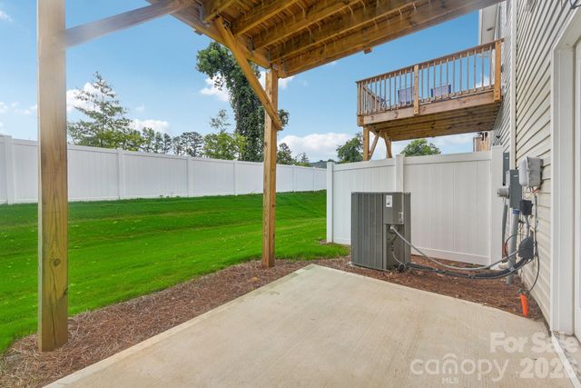 1134 Keydet Drive, Charlotte, NC 28216