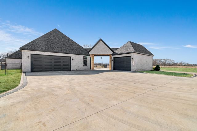 162 CR 42530, Paris, TX 75462