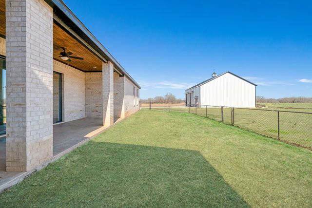 162 CR 42530, Paris, TX 75462
