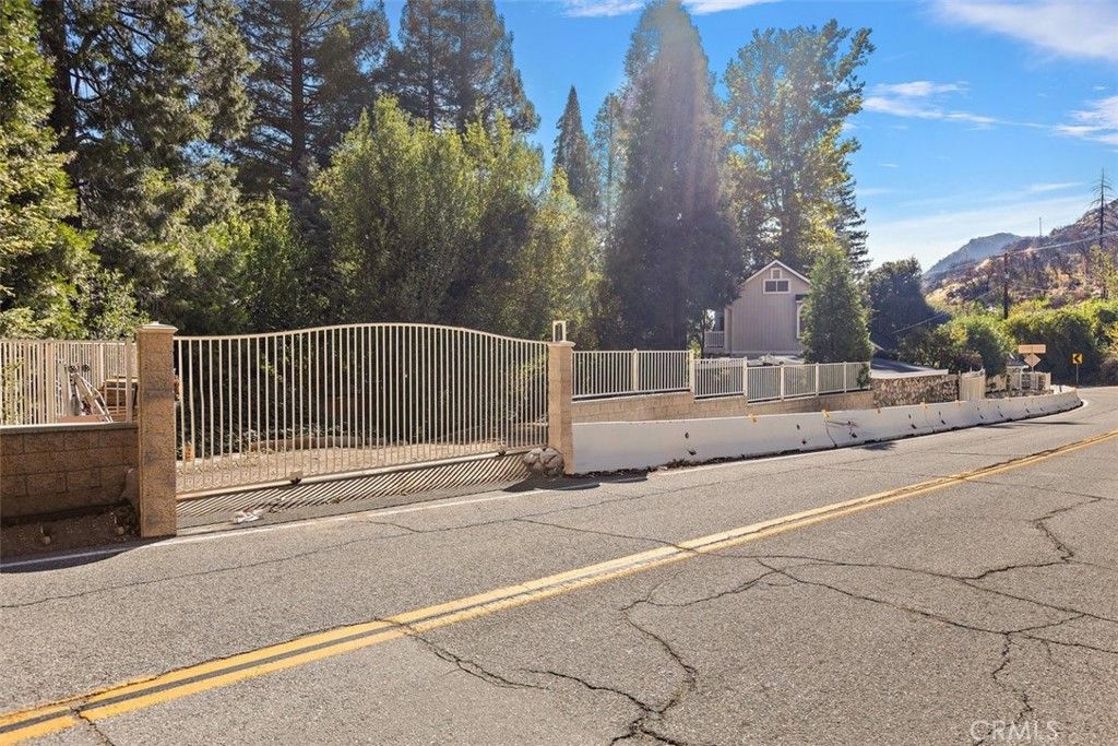 Image 46 of property listing at 21 Mt Baldy Road, Mt Baldy, CA 91759