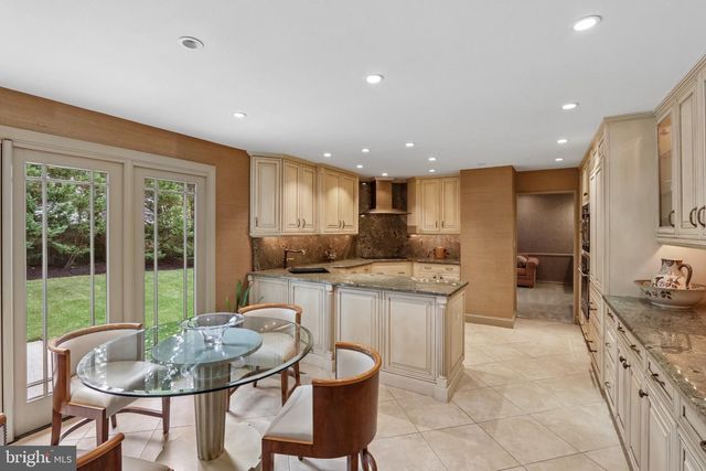 403 DOWNS DR, Cherry Hill, NJ 08003