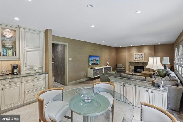 403 DOWNS DR, Cherry Hill, NJ 08003