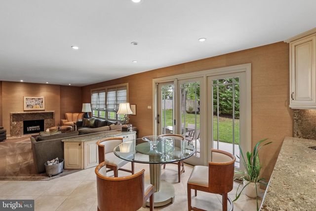 403 DOWNS DR, Cherry Hill, NJ 08003