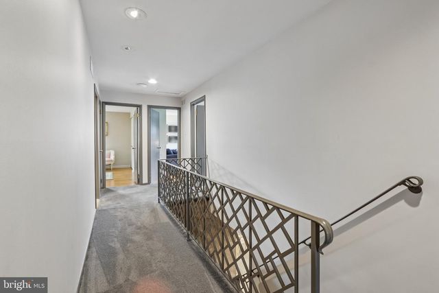 403 DOWNS DR, Cherry Hill, NJ 08003