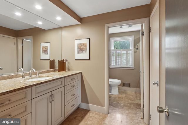 403 DOWNS DR, Cherry Hill, NJ 08003