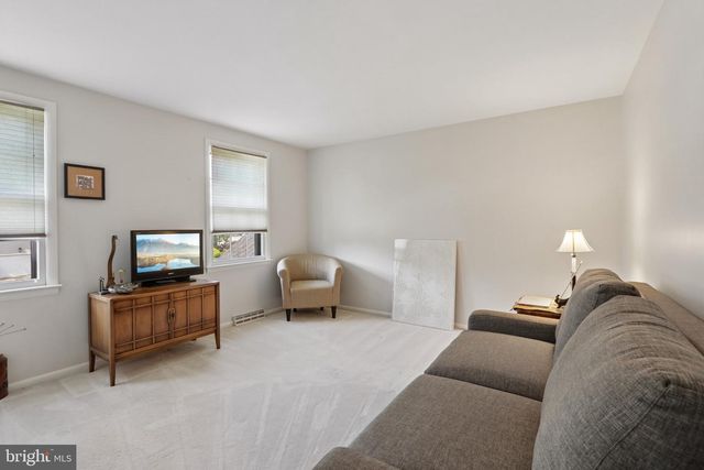 403 DOWNS DR, Cherry Hill, NJ 08003