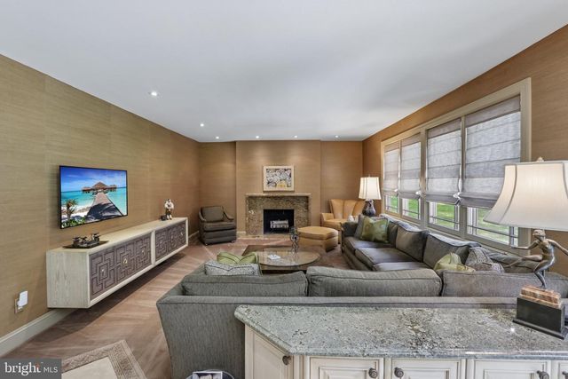 403 DOWNS DR, Cherry Hill, NJ 08003