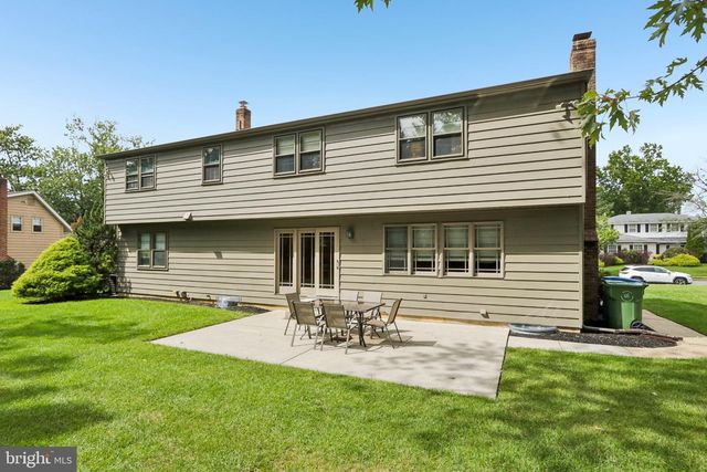 403 DOWNS DR, Cherry Hill, NJ 08003