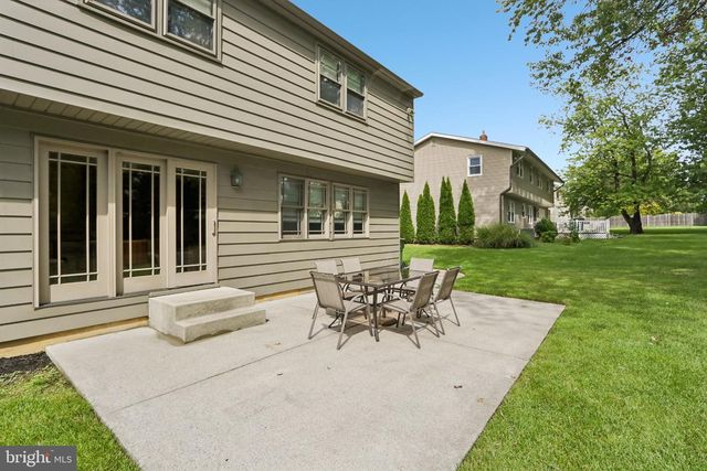 403 DOWNS DR, Cherry Hill, NJ 08003