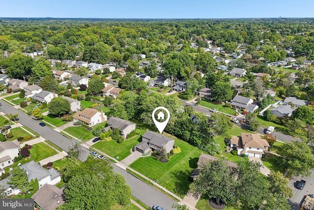 403 DOWNS DR, Cherry Hill, NJ 08003
