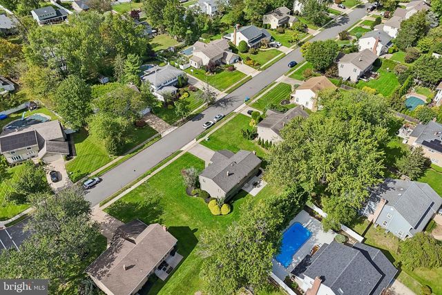 403 DOWNS DR, Cherry Hill, NJ 08003