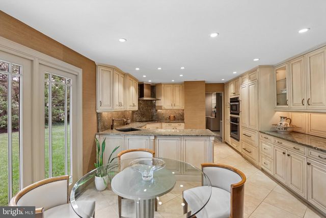 403 DOWNS DR, Cherry Hill, NJ 08003