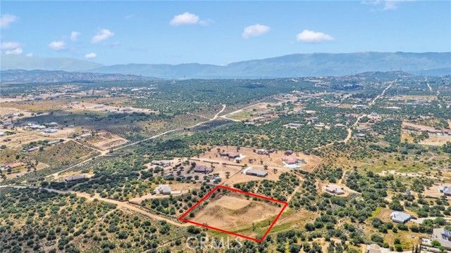 11129 Prairie, Oak Hills, CA 92344