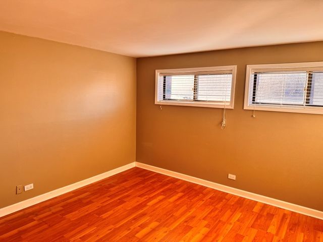 2212 Country Club Drive 6, Woodridge, IL 60517