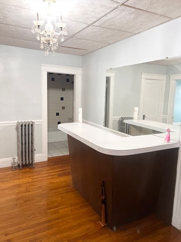 139 Grove St, Chelsea, MA 02150