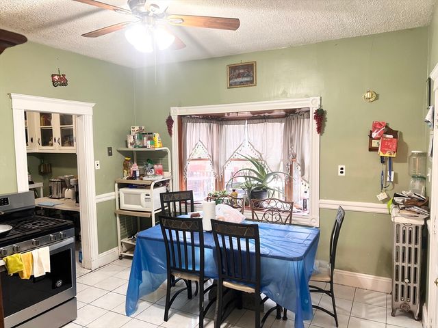 139 Grove St, Chelsea, MA 02150