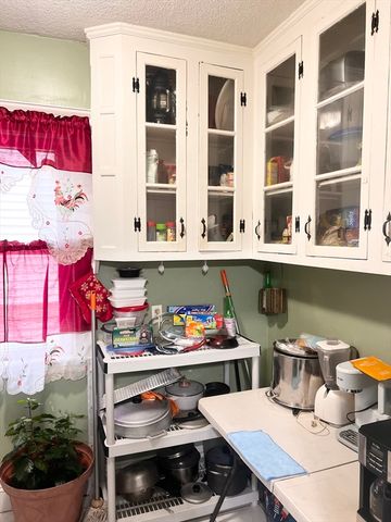 139 Grove St, Chelsea, MA 02150