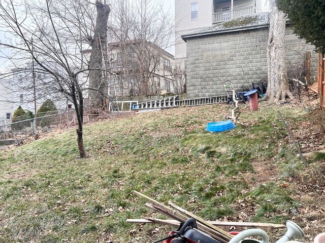 139 Grove St, Chelsea, MA 02150